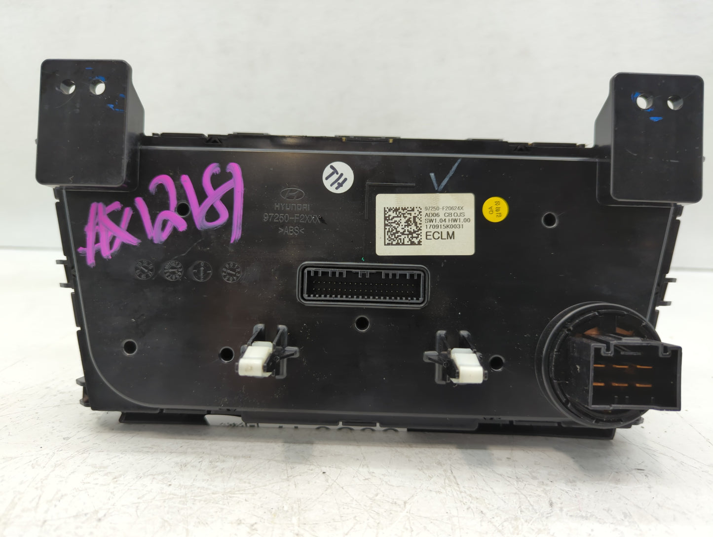 2017-2018 Hyundai Elantra Climate Control Module Temperature AC/Heater Replacement P/N:97250-F20624X Fits Fits 2017 2018 OEM