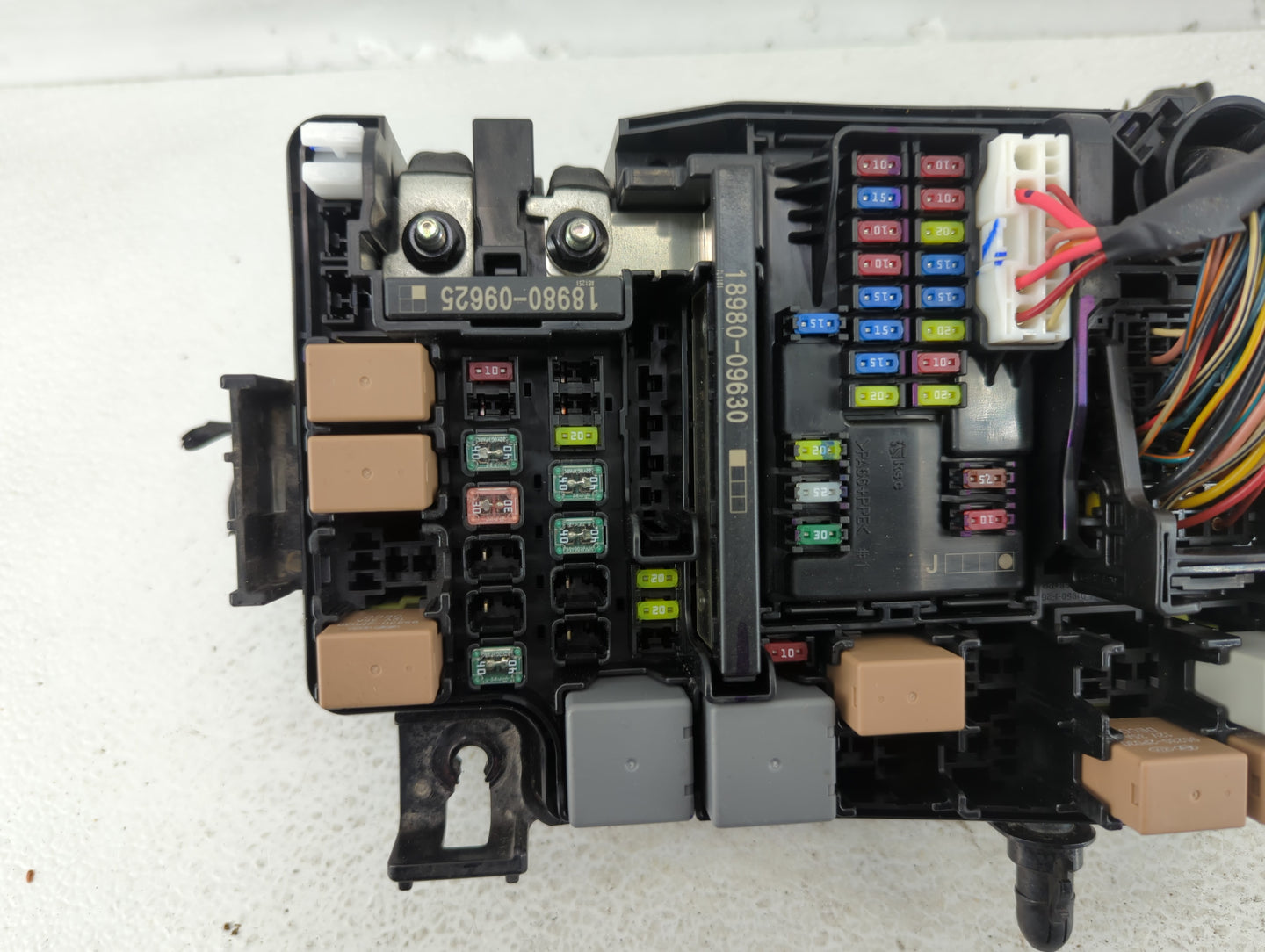 2018 Hyundai Elantra Fusebox Fuse Box Panel Relay Module P/N:91956-F2022 Fits OEM Used Auto Parts - Oemusedautoparts1.com