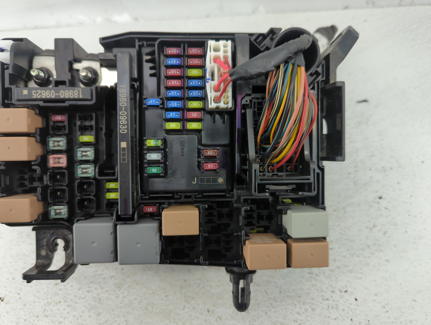 2018 Hyundai Elantra Fusebox Fuse Box Panel Relay Module P/N:91956-F2022 Fits OEM Used Auto Parts - Oemusedautoparts1.com
