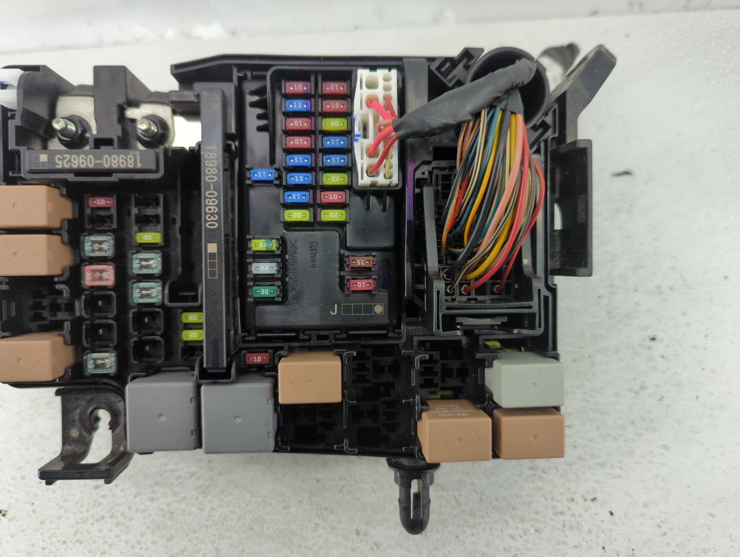 2018 Hyundai Elantra Fusebox Fuse Box Panel Relay Module P/N:91956-F2022 Fits OEM Used Auto Parts - Oemusedautoparts1.com