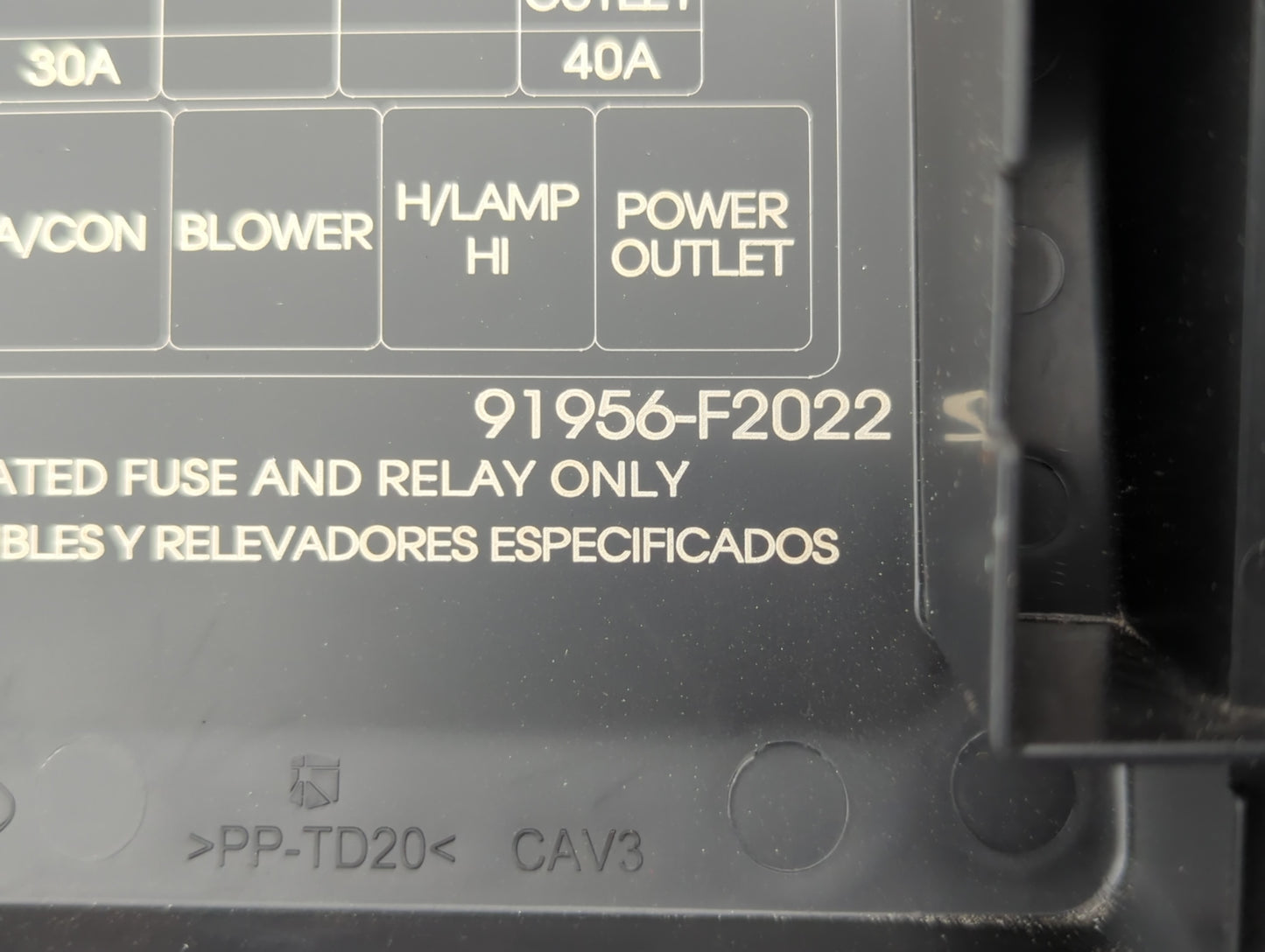 2018 Hyundai Elantra Fusebox Fuse Box Panel Relay Module P/N:91956-F2022 Fits OEM Used Auto Parts - Oemusedautoparts1.com