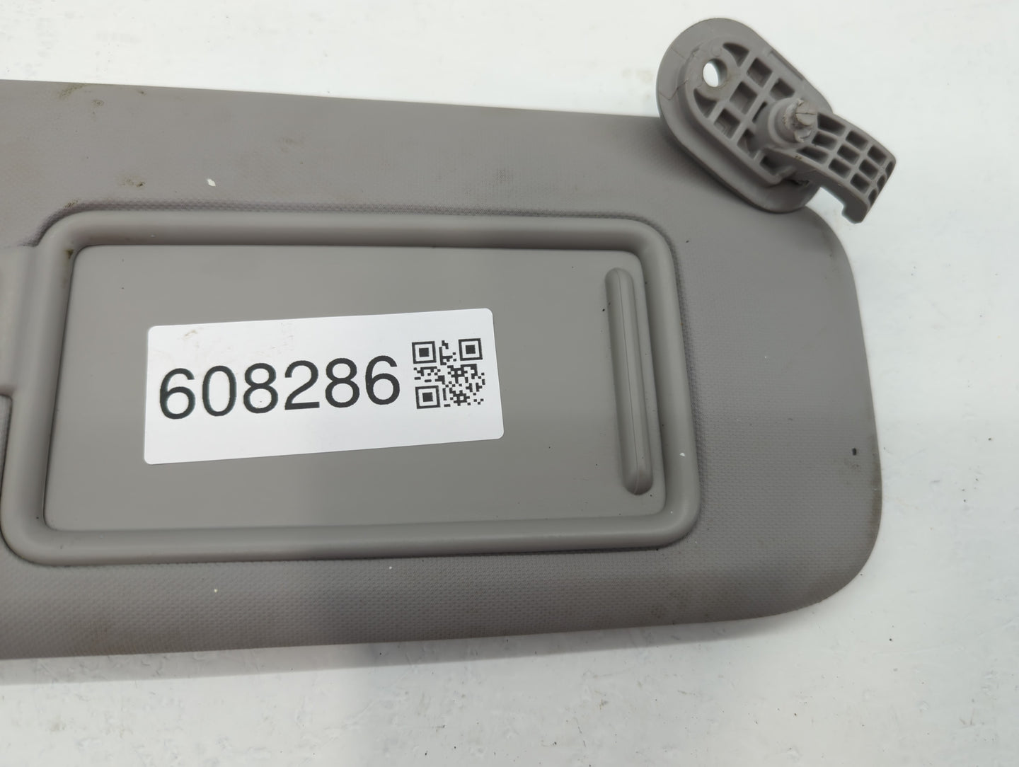 2017-2020 Hyundai Elantra Sun Visor Shade Replacement Passenger Right Mirror Fits Fits 2017 2018 2019 2020 OEM Used Auto Par