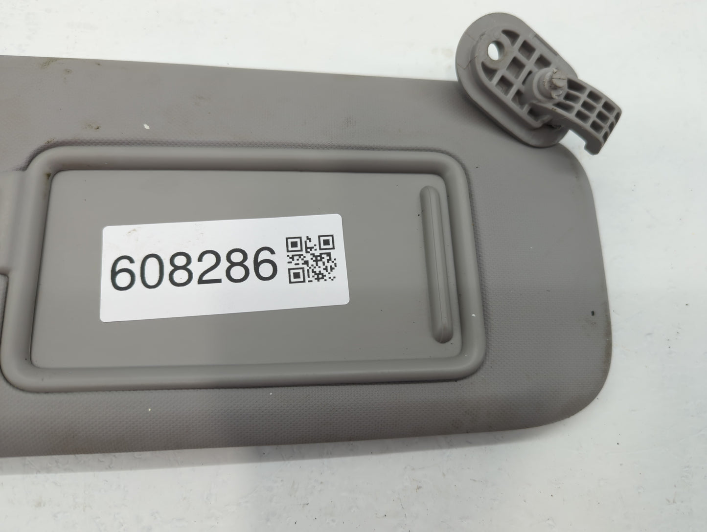 2017-2020 Hyundai Elantra Sun Visor Shade Replacement Passenger Right Mirror Fits Fits 2017 2018 2019 2020 OEM Used Auto Par