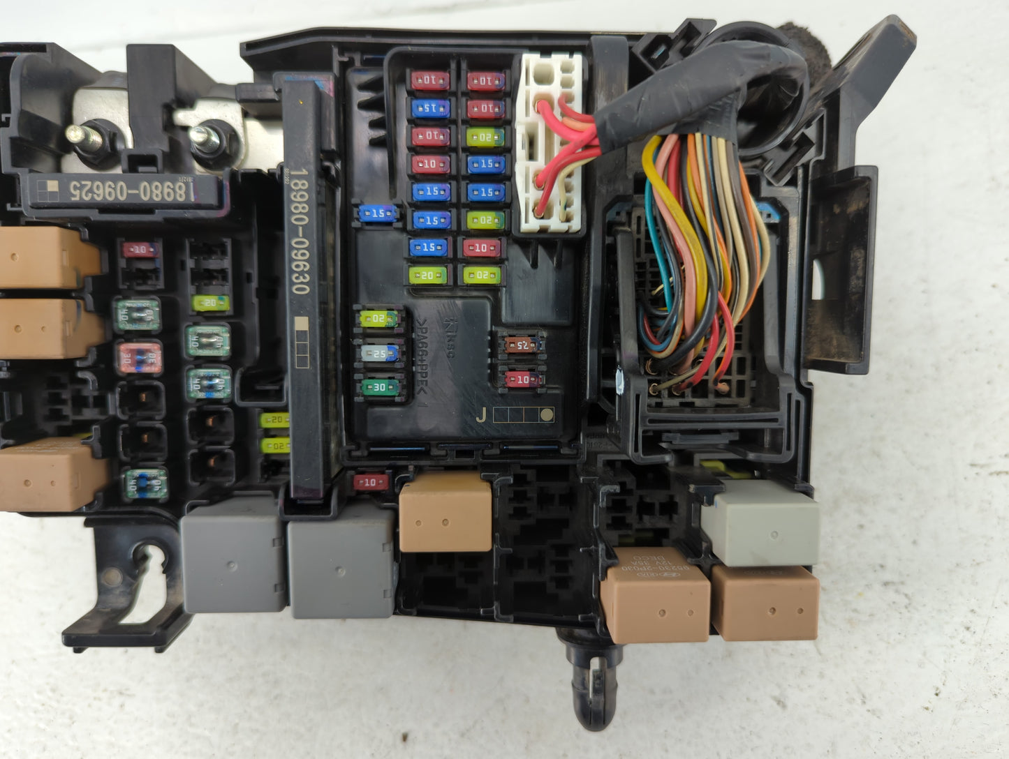 2018 Hyundai Elantra Fusebox Fuse Box Panel Relay Module P/N:91956-F2022 Fits OEM Used Auto Parts - Oemusedautoparts1.com