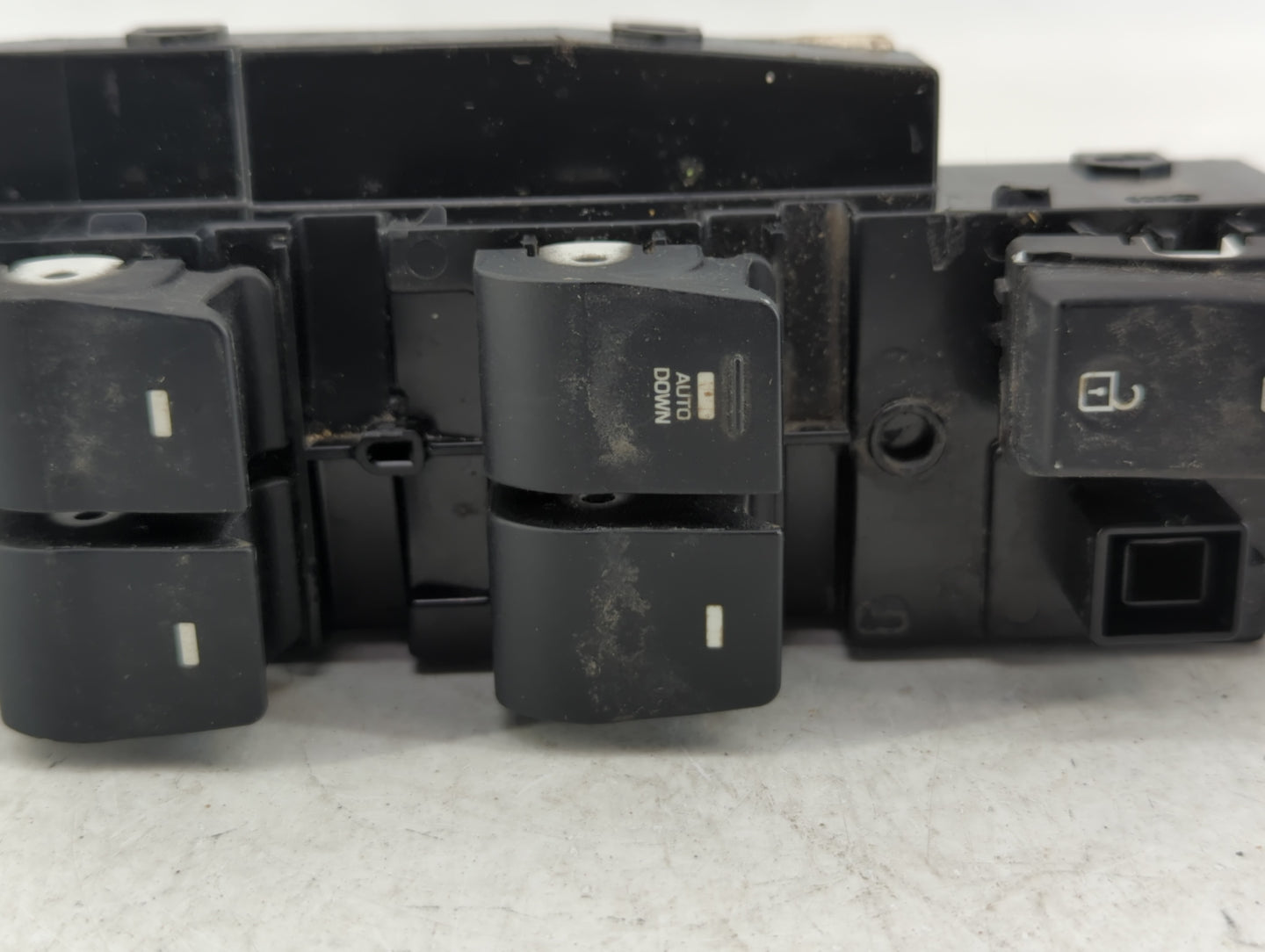 2017-2020 Hyundai Elantra Master Power Window Switch Replacement Driver Side Left P/N:93570F2100 Fits Fits 2017 2018 2019 20