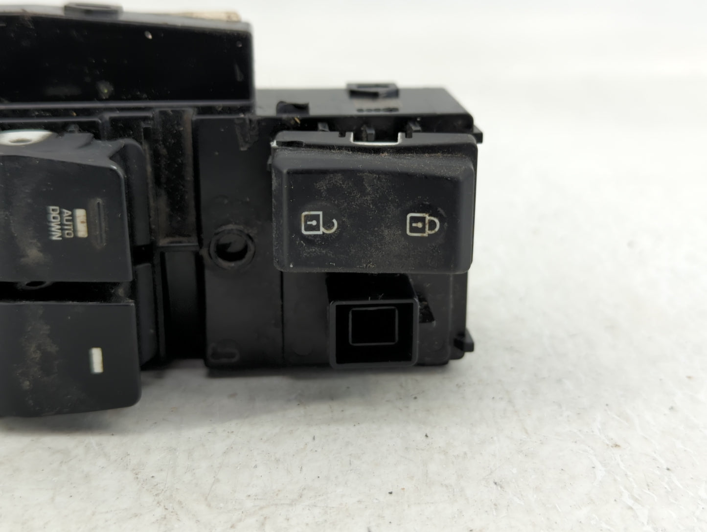 2017-2020 Hyundai Elantra Master Power Window Switch Replacement Driver Side Left P/N:93570F2100 Fits Fits 2017 2018 2019 20