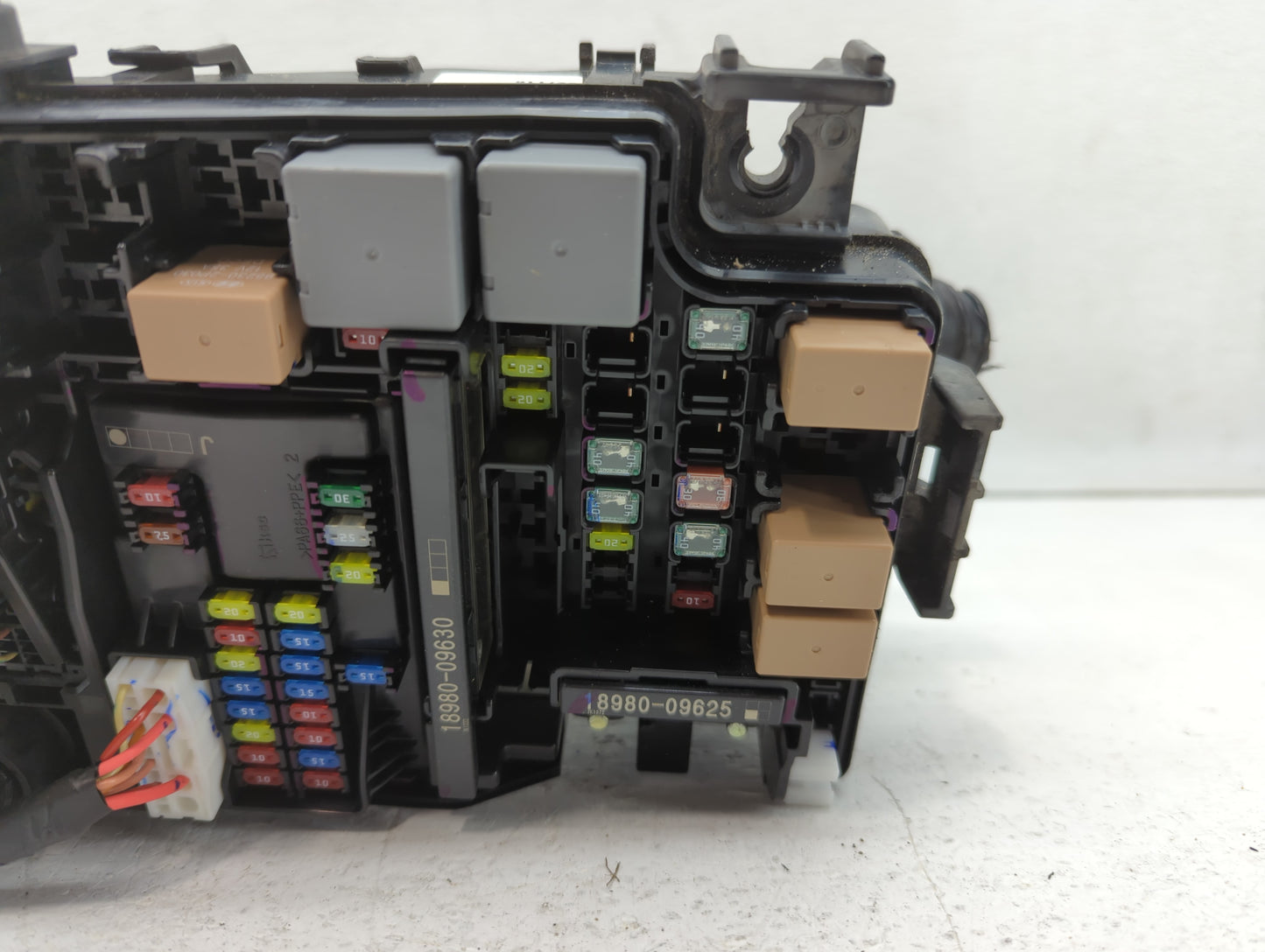 2018 Hyundai Elantra Fusebox Fuse Box Panel Relay Module P/N:18980-09625 Fits OEM Used Auto Parts - Oemusedautoparts1.com