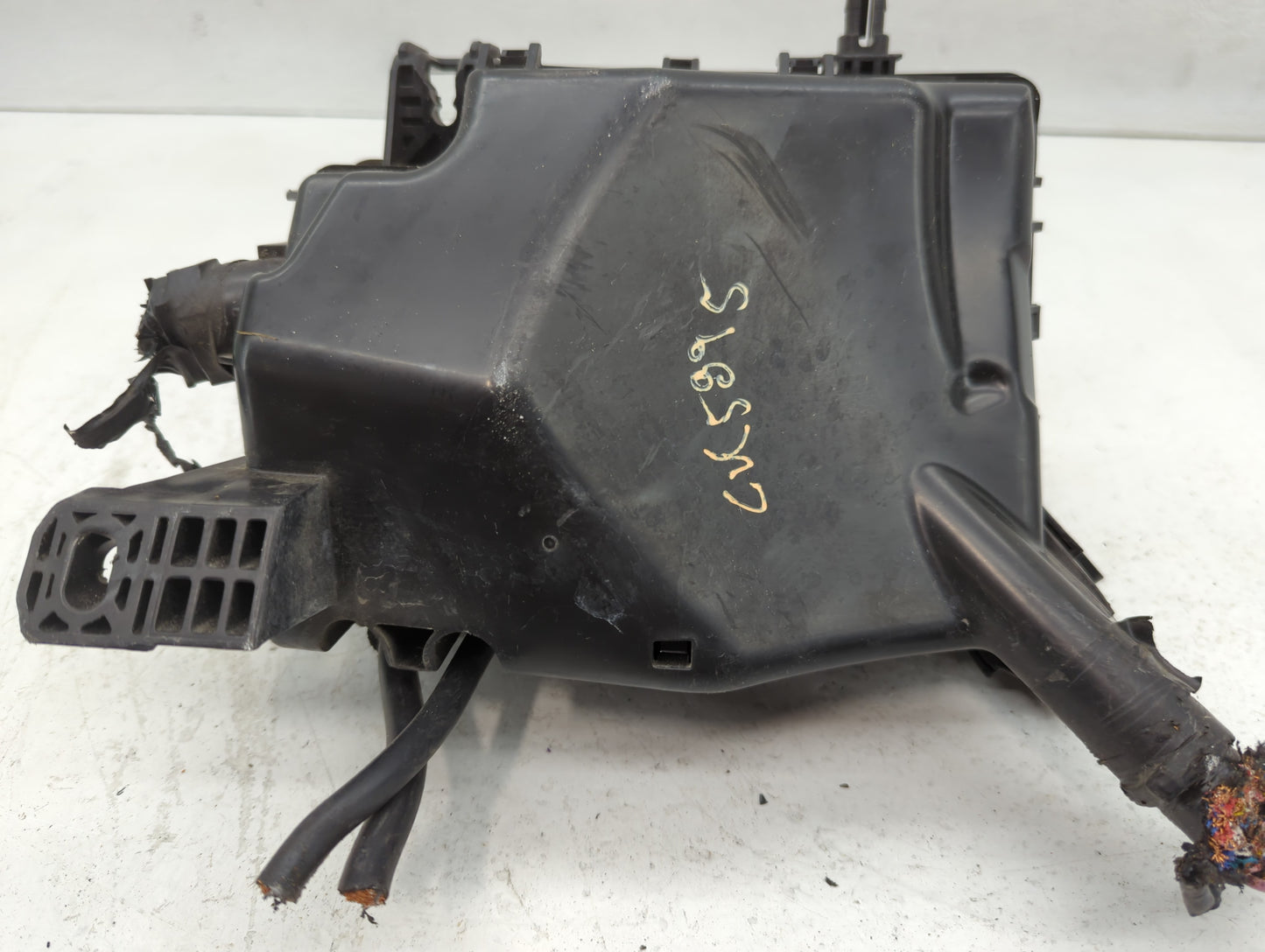 2018 Hyundai Elantra Fusebox Fuse Box Panel Relay Module P/N:18980-09625 Fits OEM Used Auto Parts - Oemusedautoparts1.com