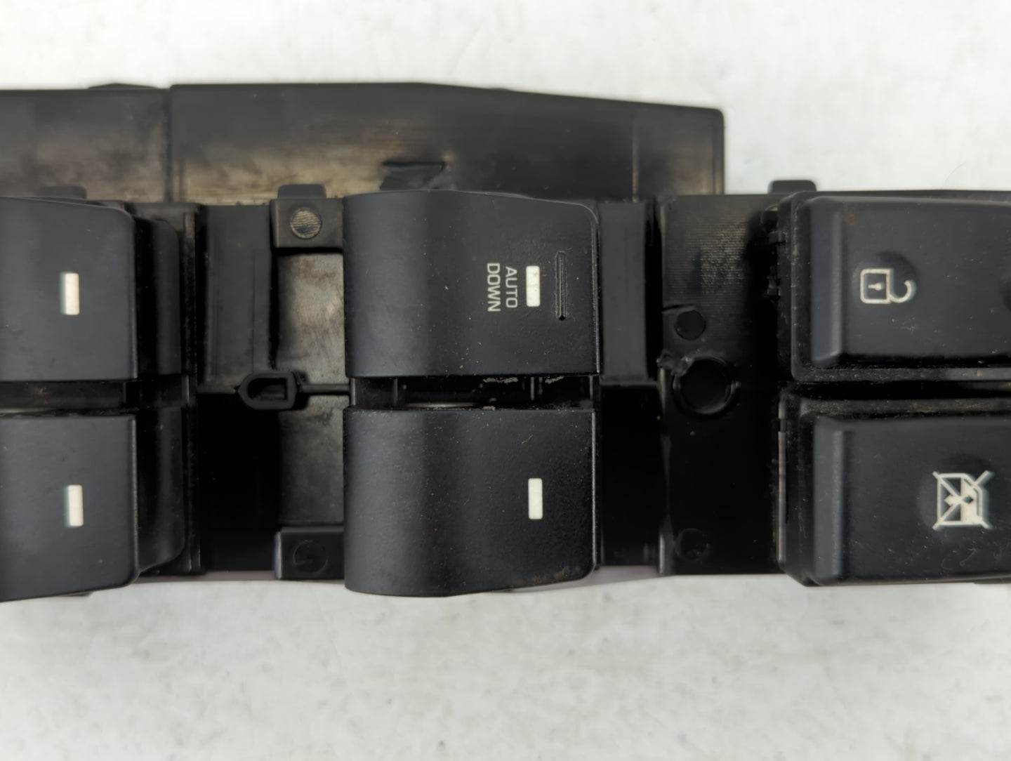 2017-2020 Hyundai Elantra Master Power Window Switch Replacement Driver Side Left P/N:299159192 Fits Fits 2017 2018 2019 202