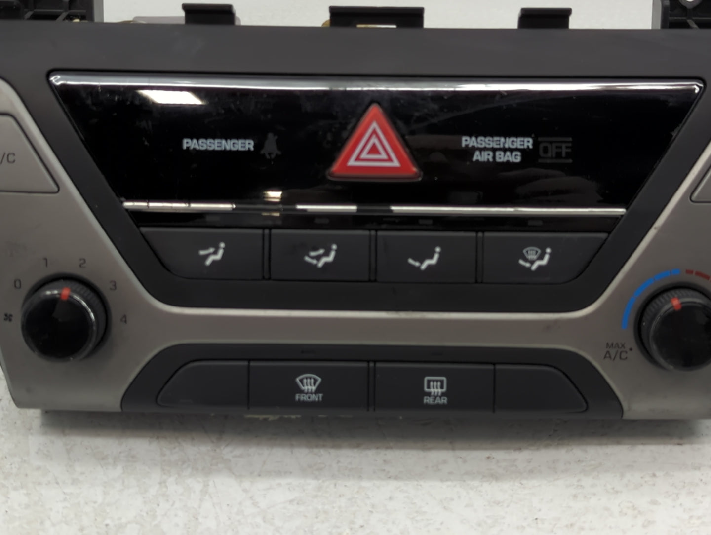 2017-2018 Hyundai Elantra Climate Control Module Temperature AC/Heater Replacement P/N:97250-F20624X Fits Fits 2017 2018 OEM