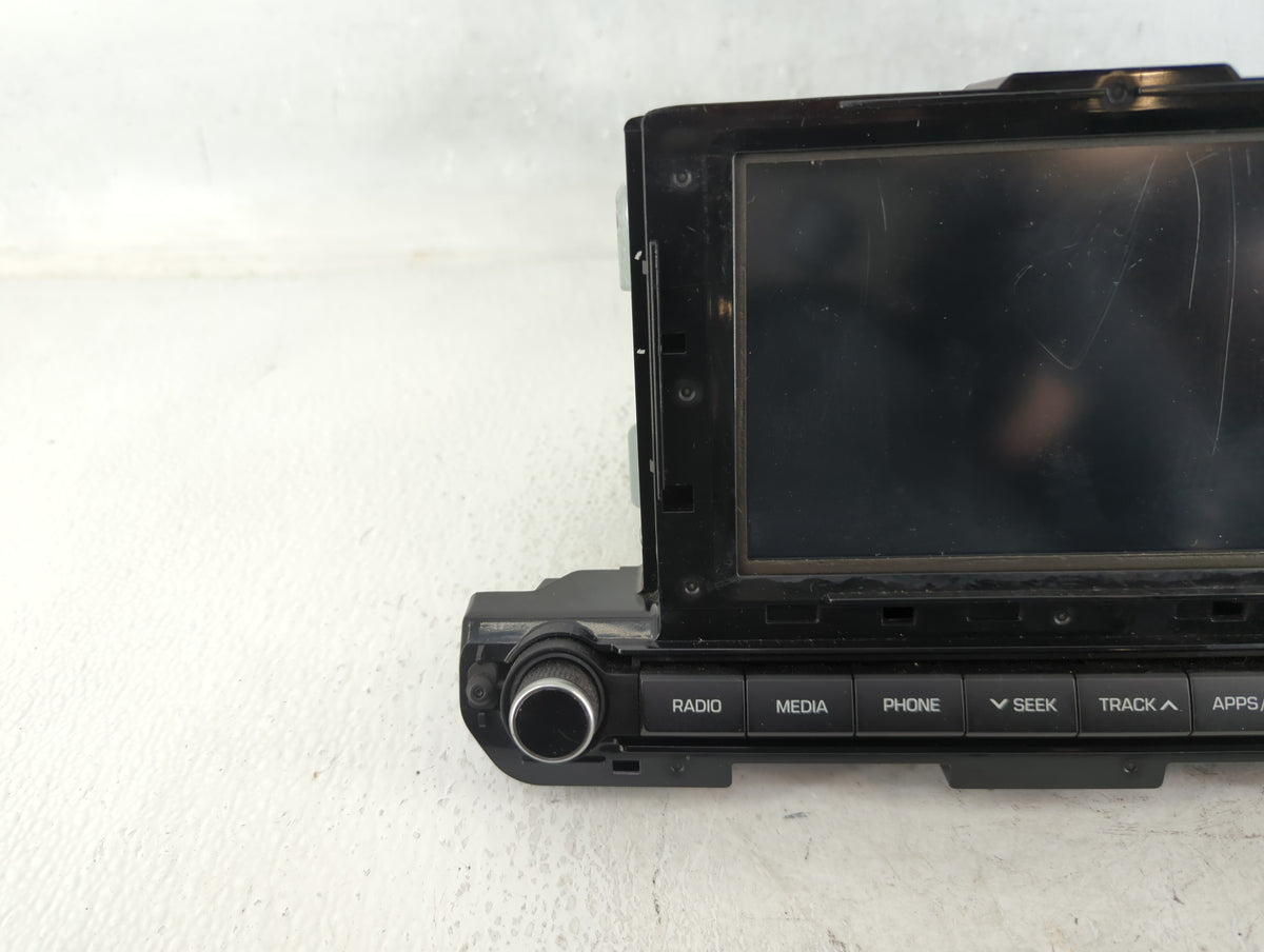 2017-2018 Hyundai Elantra Am Fm Cd Player Radio Receiver 637677 - Oemusedautoparts1.com