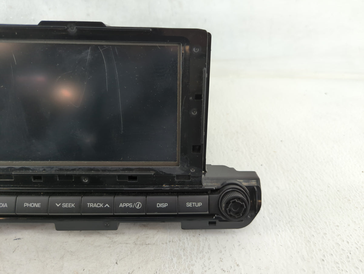 2017-2018 Hyundai Elantra Am Fm Cd Player Radio Receiver 637677 - Oemusedautoparts1.com