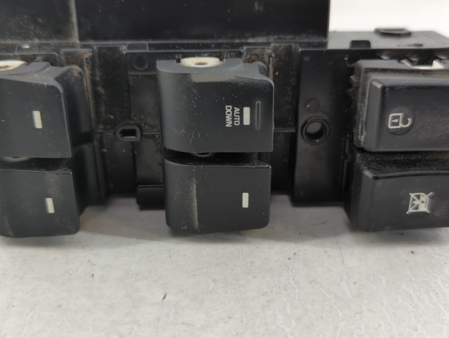 2017-2020 Hyundai Elantra Master Power Window Switch Replacement Driver Side Left P/N:299159192 Fits Fits 2017 2018 2019 202