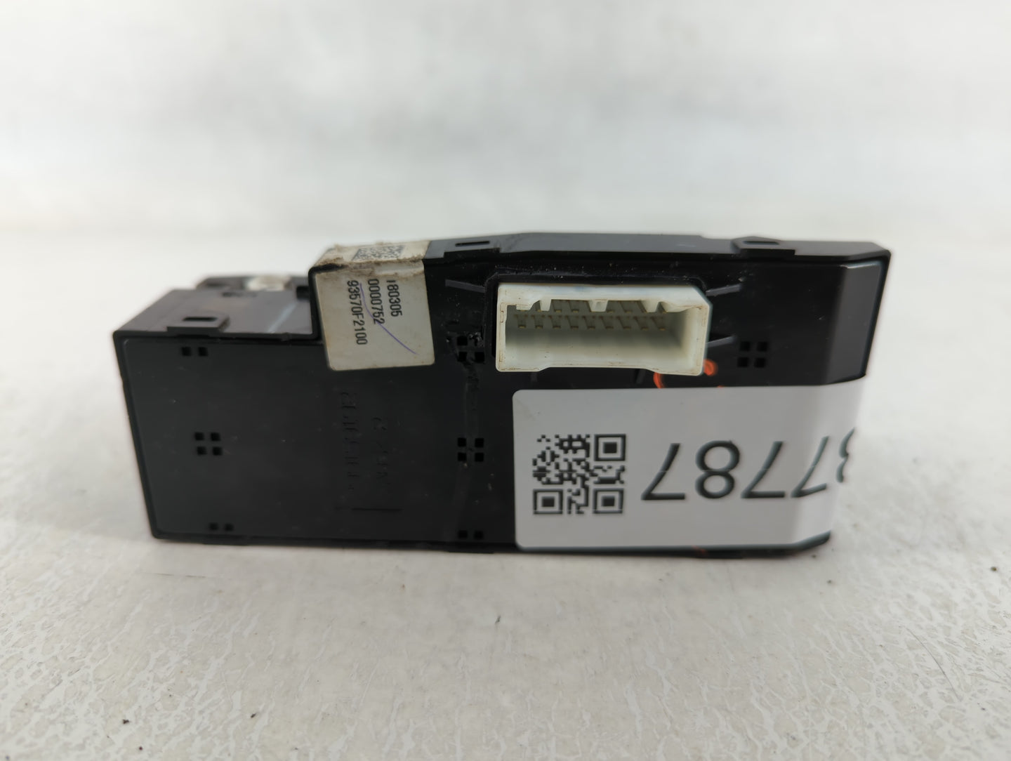 2017-2020 Hyundai Elantra Master Power Window Switch Replacement Driver Side Left P/N:299159192 Fits Fits 2017 2018 2019 202