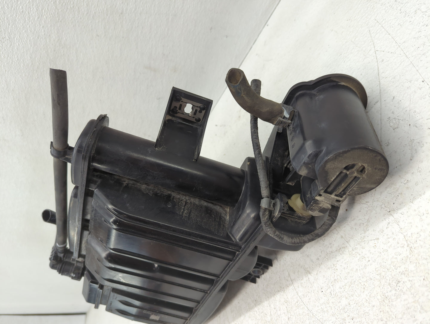 2018 Hyundai Elantra Fuel Vapor Charcoal Canister 641287 - Oemusedautoparts1.com