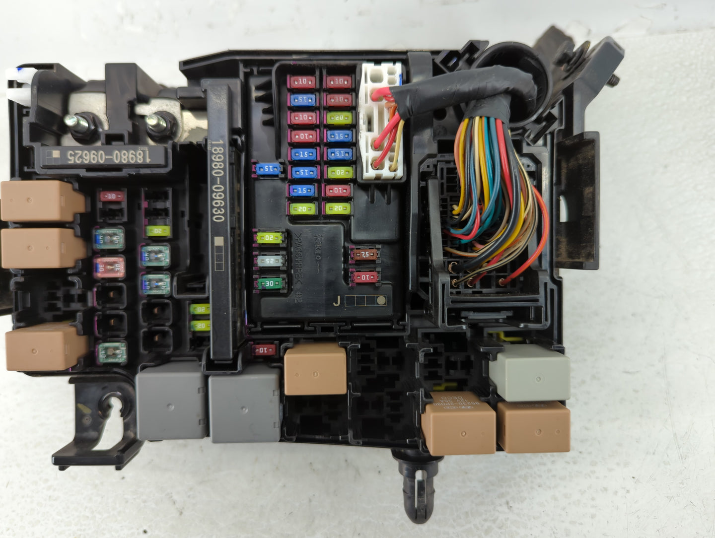 2018 Hyundai Elantra Fusebox Fuse Box Panel Relay Module P/N:91956-F2022 Fits OEM Used Auto Parts - Oemusedautoparts1.com