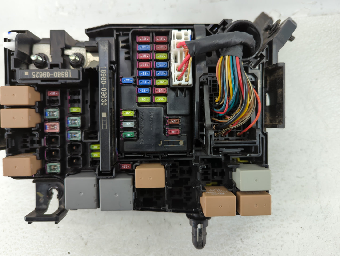 2018 Hyundai Elantra Fusebox Fuse Box Panel Relay Module P/N:91956-F2022 Fits OEM Used Auto Parts - Oemusedautoparts1.com