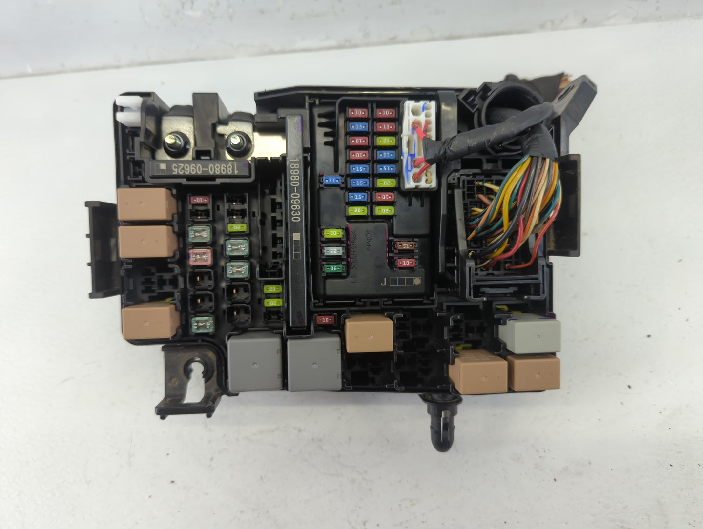 2018 Hyundai Elantra Fusebox Fuse Box Panel Relay Module P/N:91956-F2022 VS91200F3535AB Fits OEM Used Auto Parts - Oemusedau