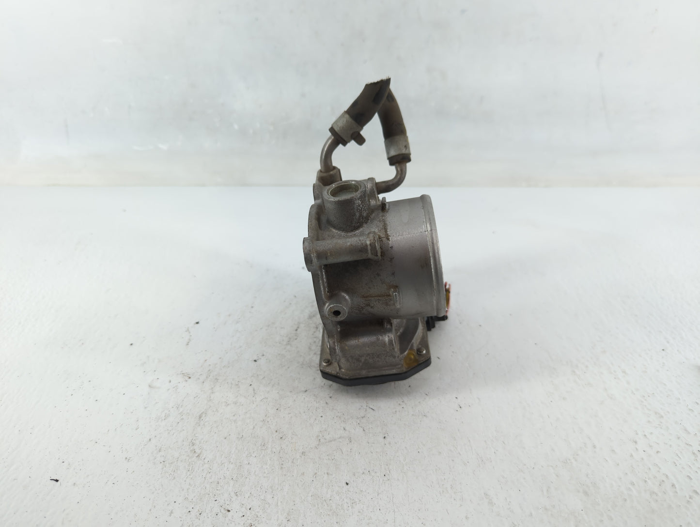 2011-2020 Hyundai Elantra Throttle Body P/N:35100-2E000 Fits Fits 2011 2012 2013 2014 2015 2016 2017 2018 2019 2020 2021 OEM