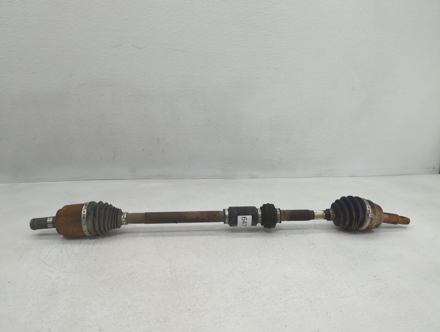 2017-2020 Hyundai Elantra Axle Shaft Front Driver Cv C/v - Oemusedautoparts1.com