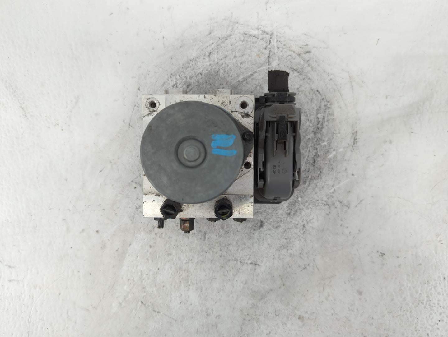 2017-2019 Hyundai Elantra ABS Pump Control Module Replacement P/N:58900-F2500 Fits Fits 2017 2018 2019 OEM Used Auto Parts -