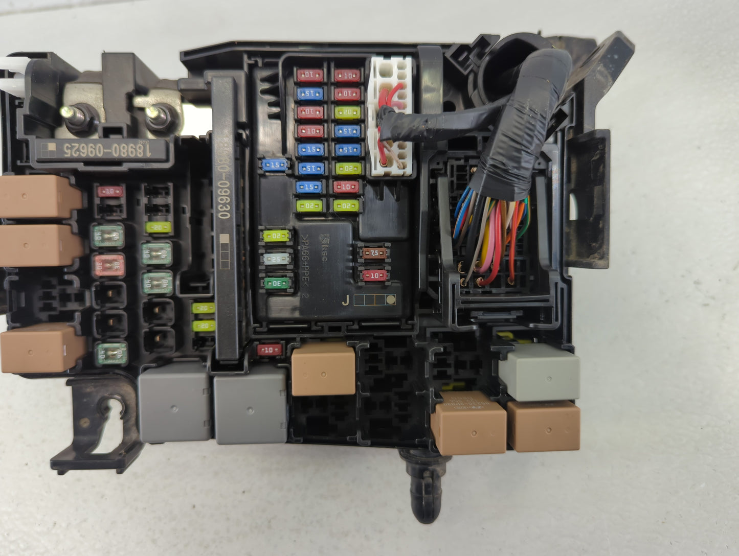 2018 Hyundai Elantra Fusebox Fuse Box Panel Relay Module P/N:91203 F2485A Fits OEM Used Auto Parts - Oemusedautoparts1.com