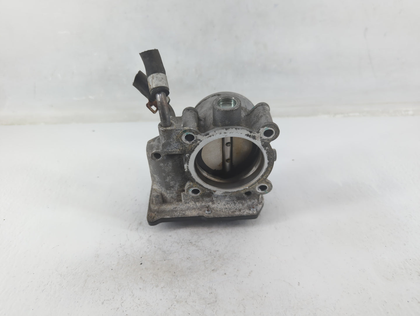 2011-2020 Hyundai Elantra Throttle Body P/N:35100-2E000 Fits Fits 2011 2012 2013 2014 2015 2016 2017 2018 2019 2020 2021 OEM