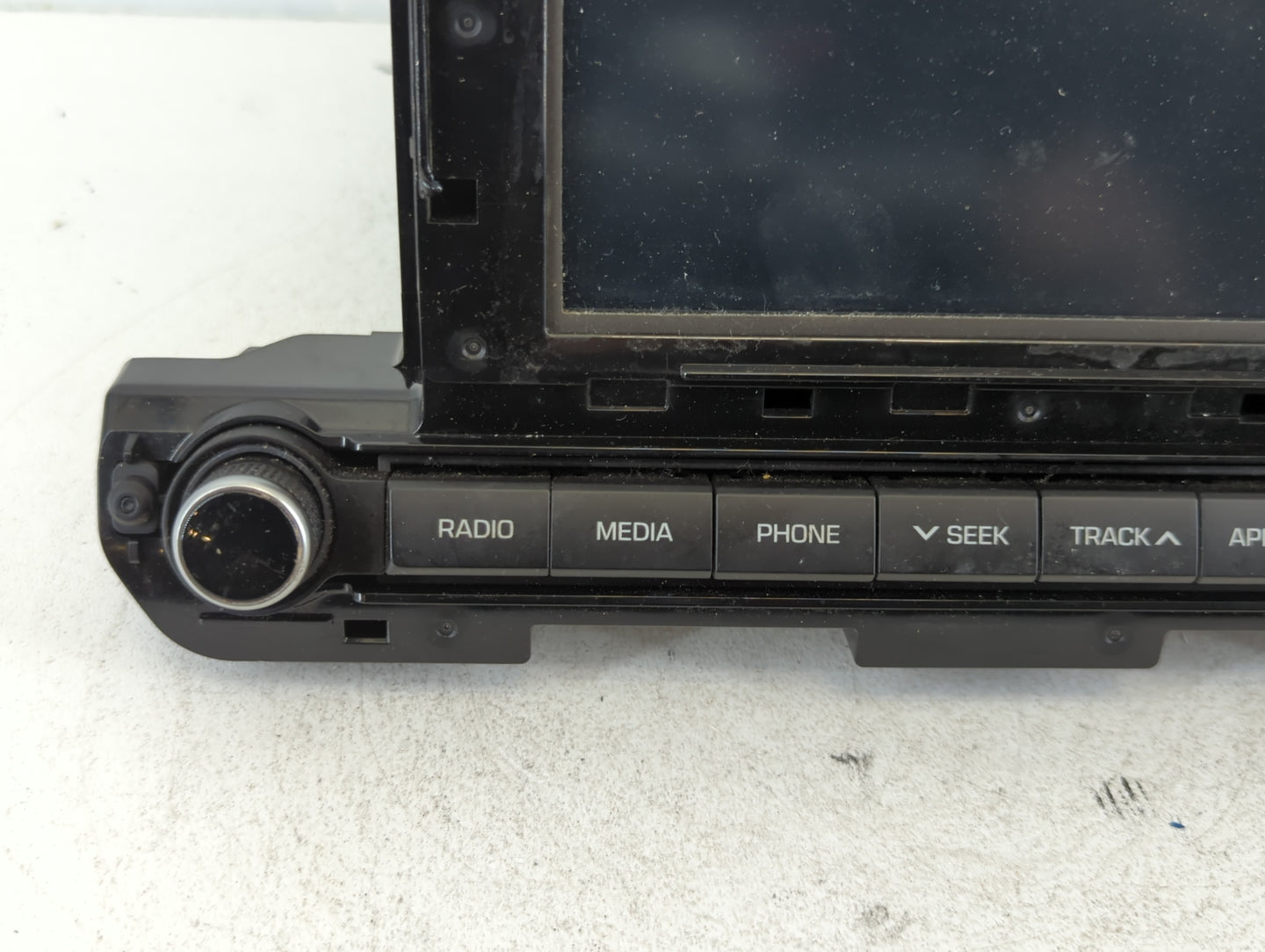 2017-2018 Hyundai Elantra Am Fm Cd Player Radio Receiver - Oemusedautoparts1.com
