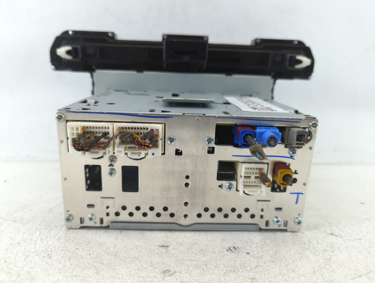 2017-2018 Hyundai Elantra Am Fm Cd Player Radio Receiver 663955 - Oemusedautoparts1.com