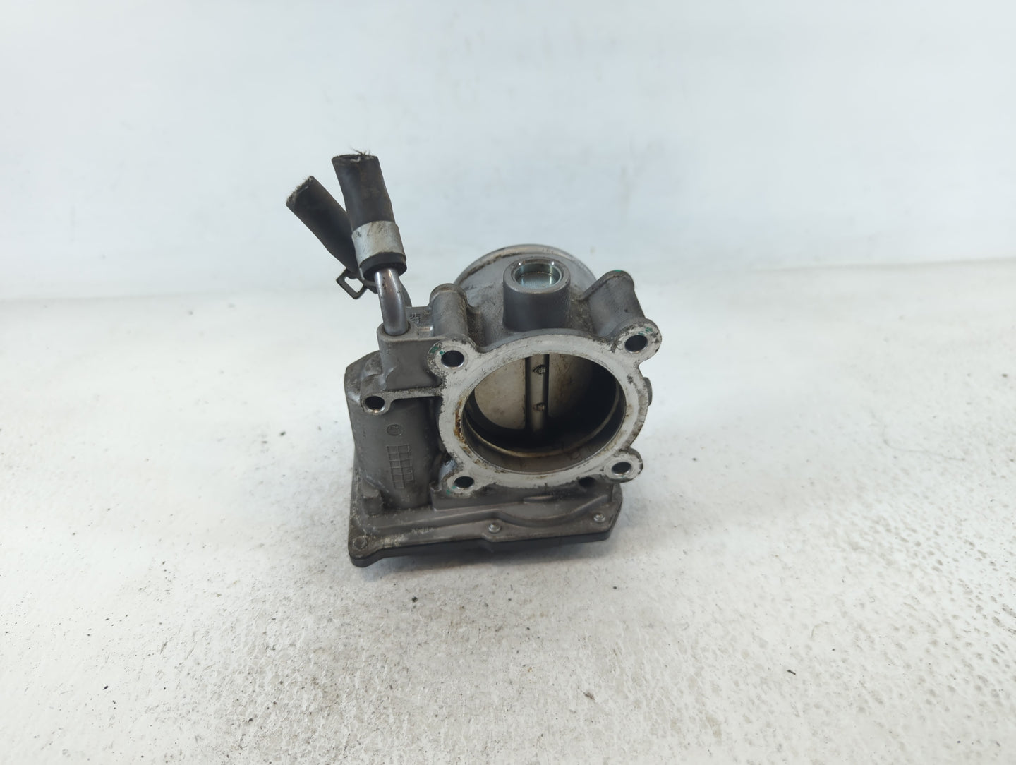 2011-2020 Hyundai Elantra Throttle Body P/N:35100-2E000 Fits Fits 2011 2012 2013 2014 2015 2016 2017 2018 2019 2020 2021 OEM