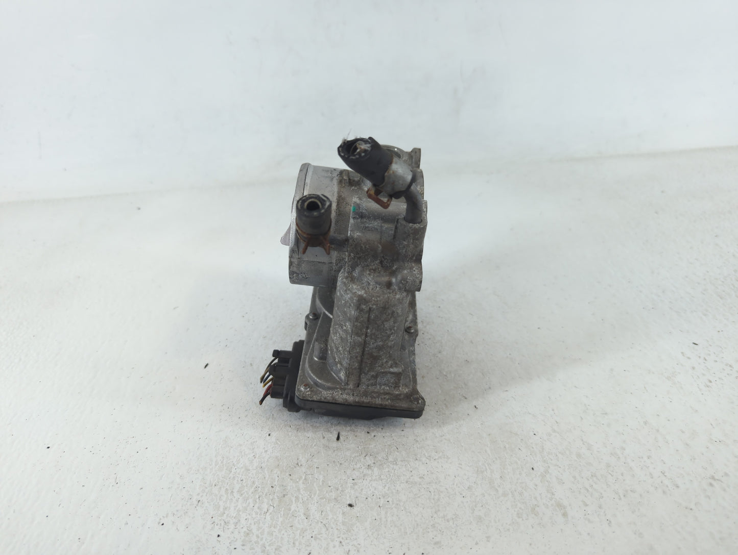 2011-2020 Hyundai Elantra Throttle Body P/N:5323 02U13 35100-2E000 Fits OEM Used Auto Parts - Oemusedautoparts1.com