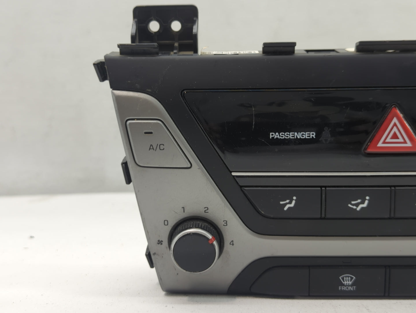 2017-2018 Hyundai Elantra Climate Control Module Temperature AC/Heater Replacement P/N:97250-F20624X Fits Fits 2017 2018 OEM