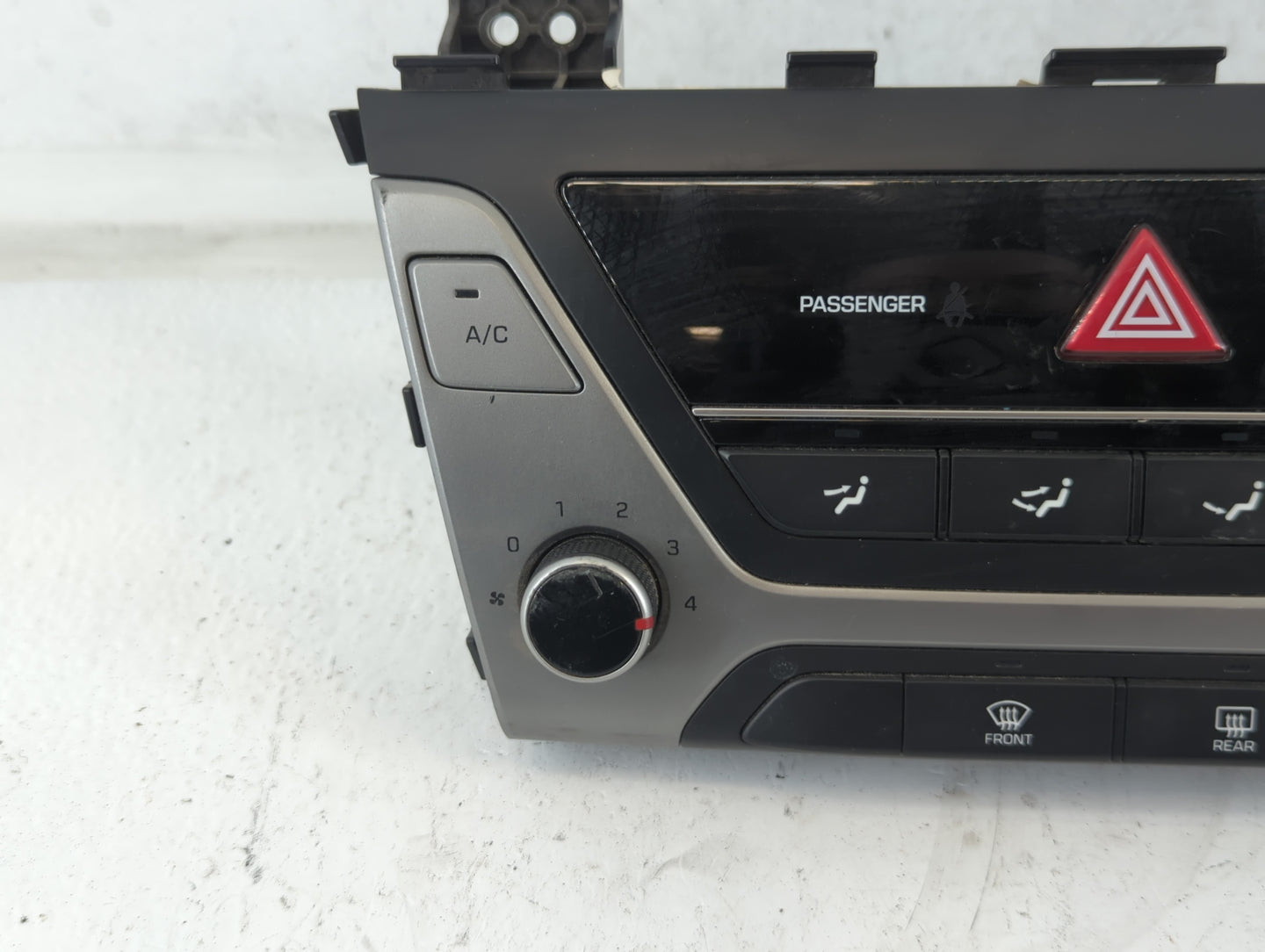 2017-2018 Hyundai Elantra Climate Control Module Temperature AC/Heater Replacement P/N:97250-F20624X Fits Fits 2017 2018 OEM