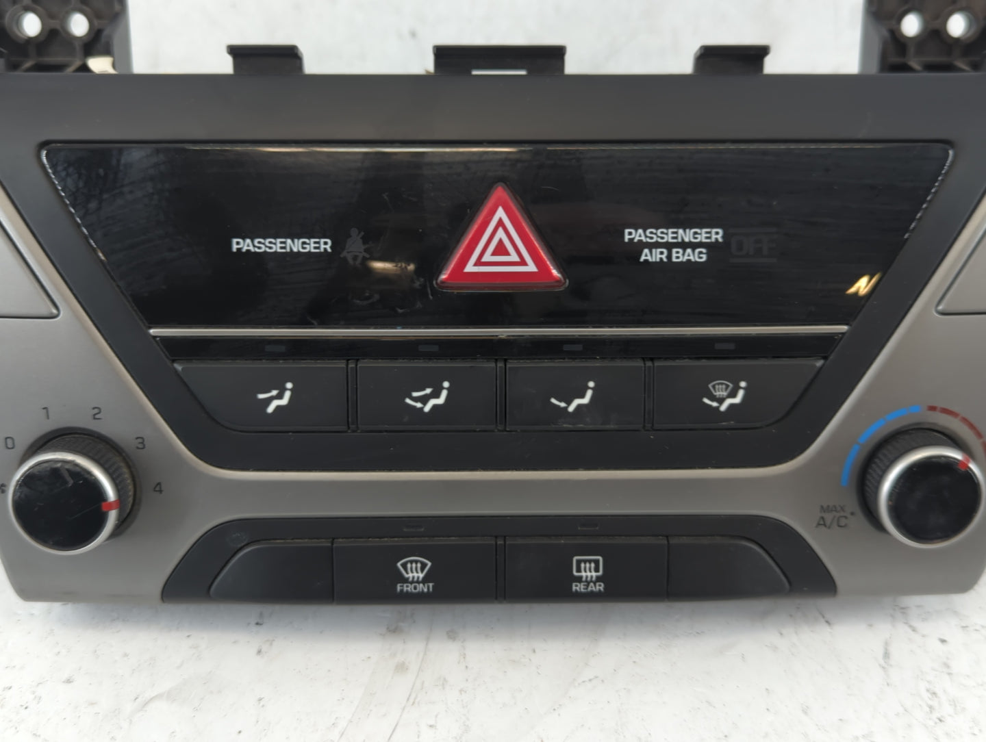 2017-2018 Hyundai Elantra Climate Control Module Temperature AC/Heater Replacement P/N:97250-F20624X Fits Fits 2017 2018 OEM