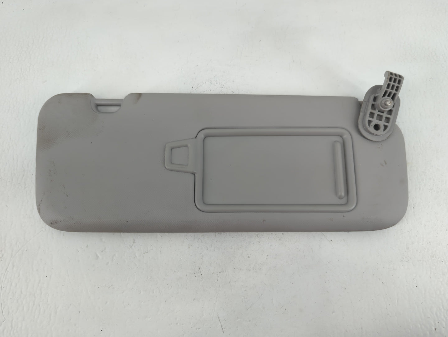 2017-2020 Hyundai Elantra Sun Visor Shade Replacement Passenger Right Mirror Fits Fits 2017 2018 2019 2020 OEM Used Auto Par