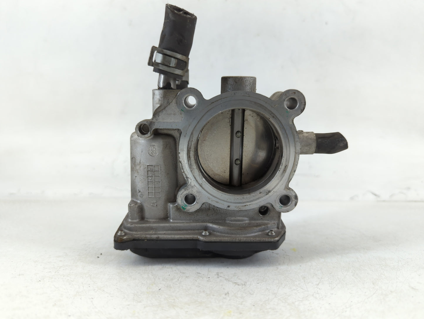2017-2020 Hyundai Elantra Throttle Body P/N:35100-2B340 Fits Fits 2015 2016 2017 2018 2019 2020 2021 2022 OEM Used Auto Part