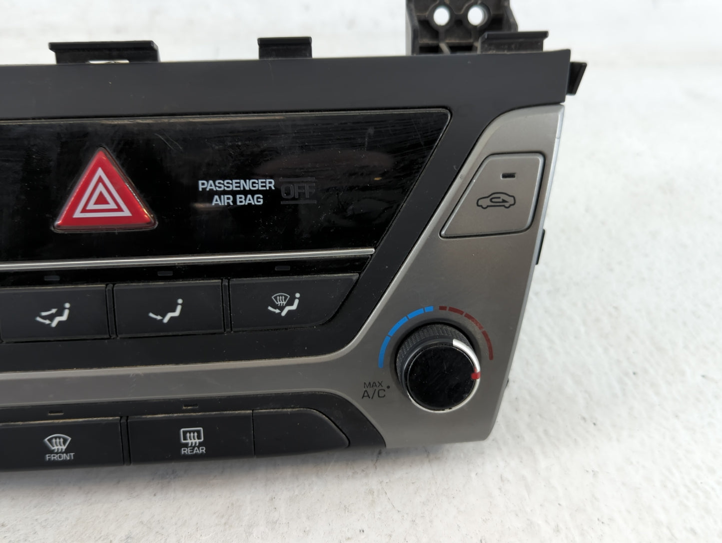 2017-2018 Hyundai Elantra Climate Control Module Temperature AC/Heater Replacement Fits Fits 2017 2018 OEM Used Auto Parts -