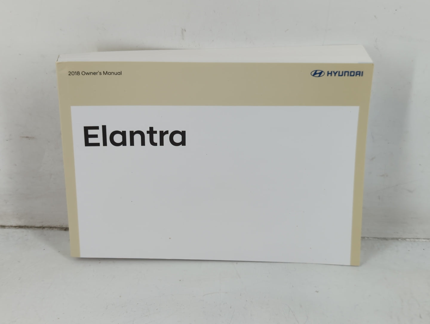 2018 Hyundai Elantra Owners Manual Book Guide P/N:JF3O-EU77D OEM Used Auto Parts - Oemusedautoparts1.com