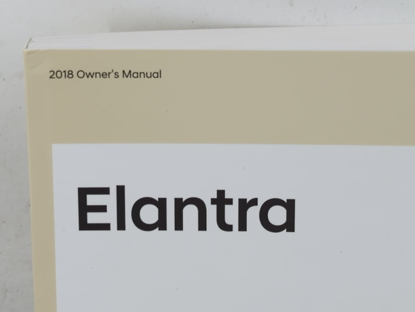 2018 Hyundai Elantra Owners Manual Book Guide P/N:JF3O-EU77D OEM Used Auto Parts - Oemusedautoparts1.com
