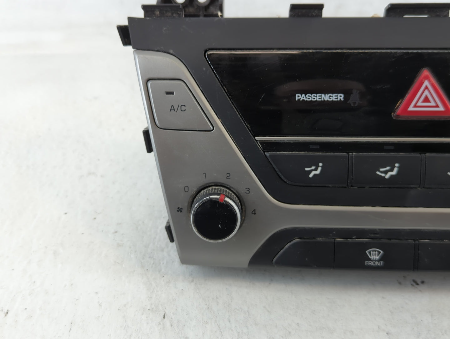 2017-2018 Hyundai Elantra Climate Control Module Temperature AC/Heater Replacement P/N:97250 L20624X Fits Fits 2017 2018 OEM