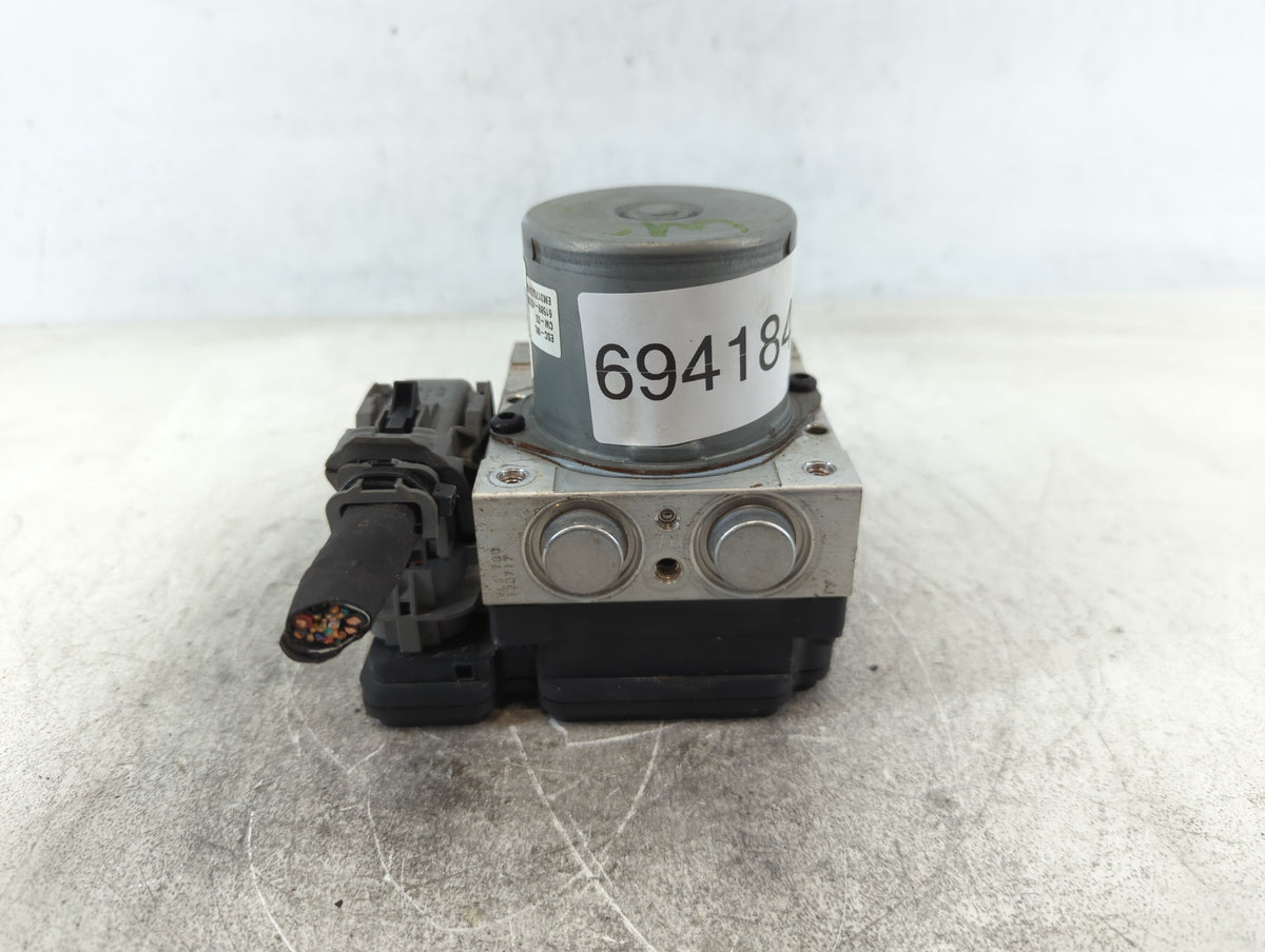 2017-2019 Hyundai Elantra Anti-Lock Brake ABS Pump Module Actuator OEM P/N:58900-F2500 Fits Fits 2017 2018 2019 OEM Used Aut