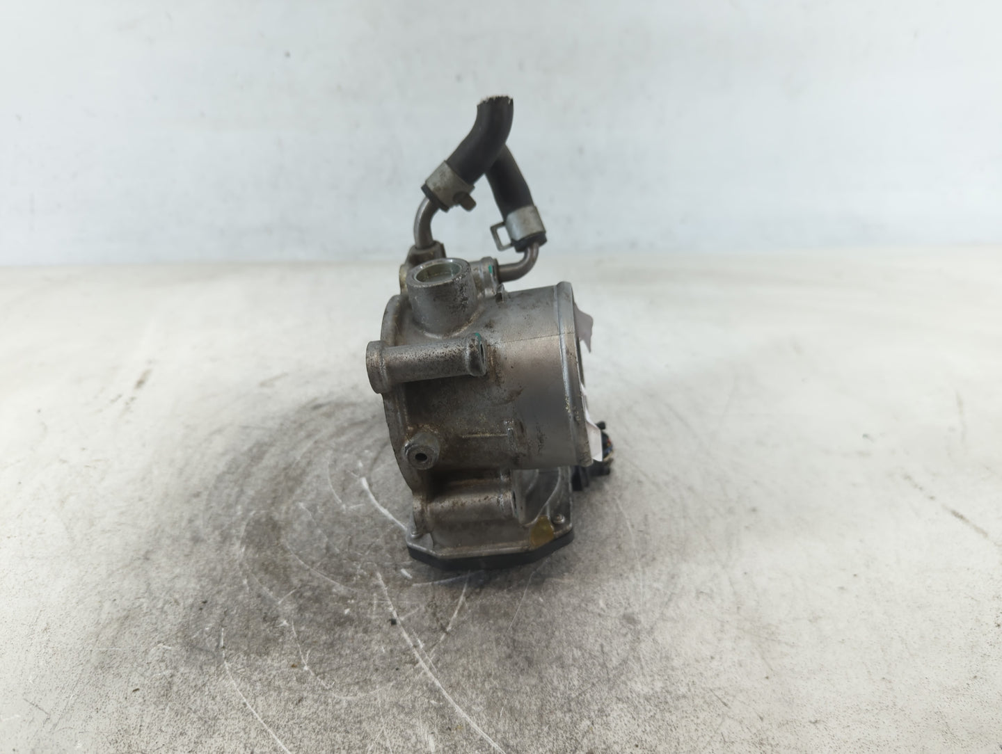 2011-2020 Hyundai Elantra Throttle Body P/N:5323 05U08 35100-2E000 Fits OEM Used Auto Parts - Oemusedautoparts1.com