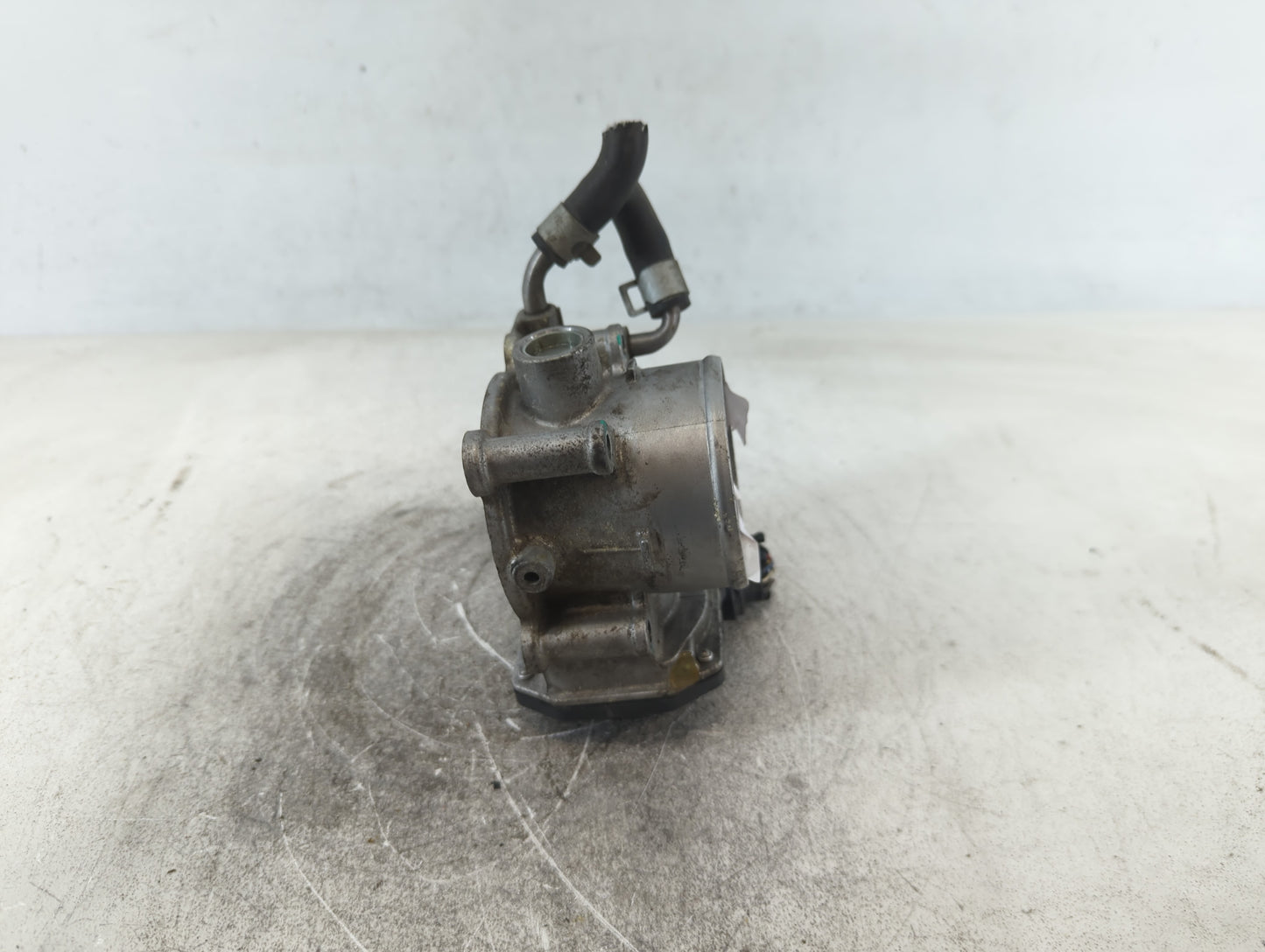2011-2020 Hyundai Elantra Throttle Body P/N:5323 05U08 35100-2E000 Fits OEM Used Auto Parts - Oemusedautoparts1.com