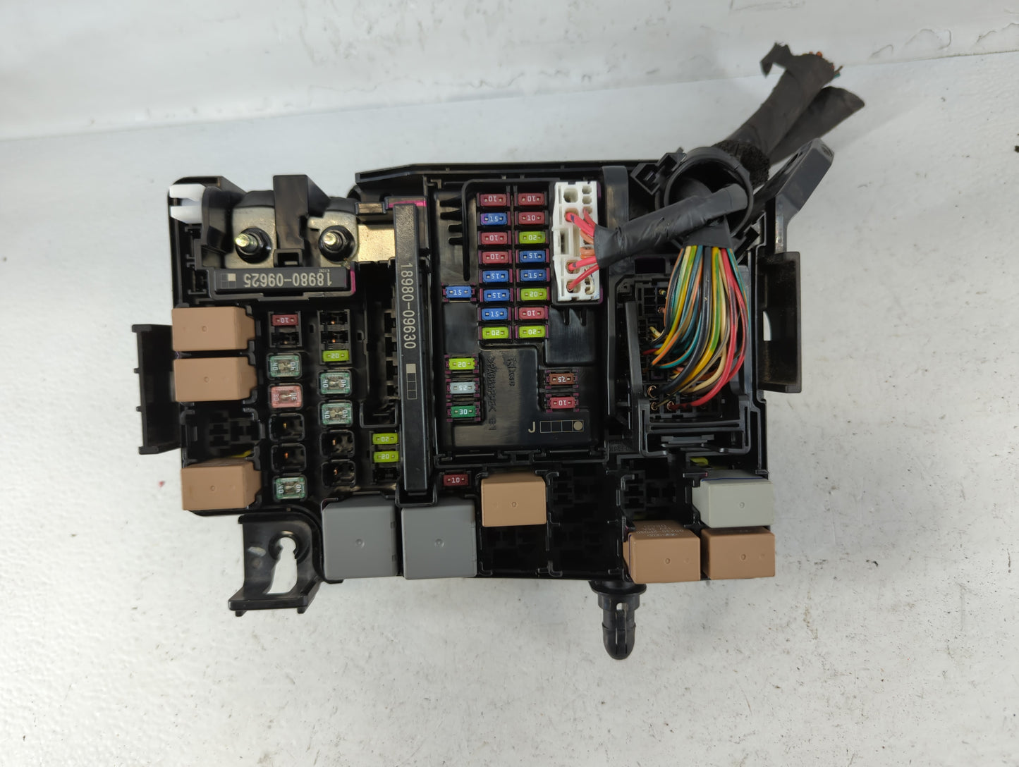 2018 Hyundai Elantra Fusebox Fuse Box Panel Relay Module P/N:91956-F2022 Fits OEM Used Auto Parts - Oemusedautoparts1.com