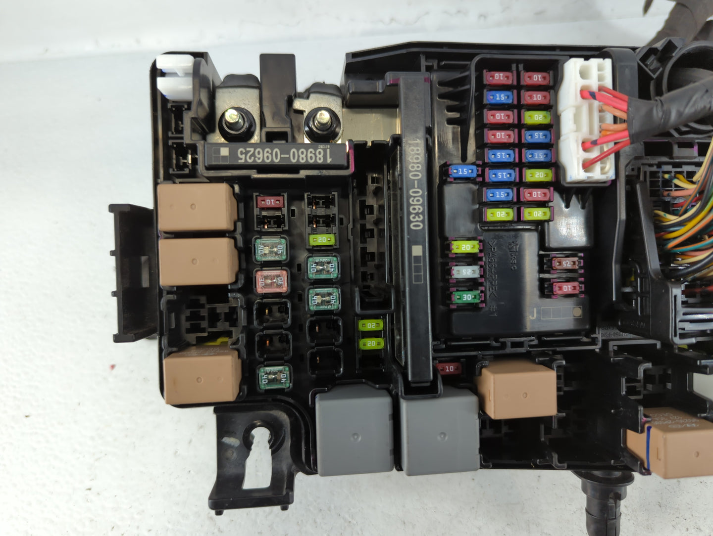 2018 Hyundai Elantra Fusebox Fuse Box Panel Relay Module P/N:91956-F2022 Fits OEM Used Auto Parts - Oemusedautoparts1.com