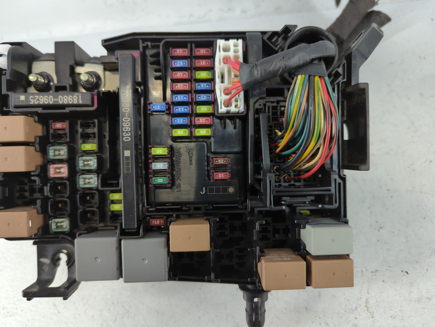 2018 Hyundai Elantra Fusebox Fuse Box Panel Relay Module P/N:91956-F2022 Fits OEM Used Auto Parts - Oemusedautoparts1.com