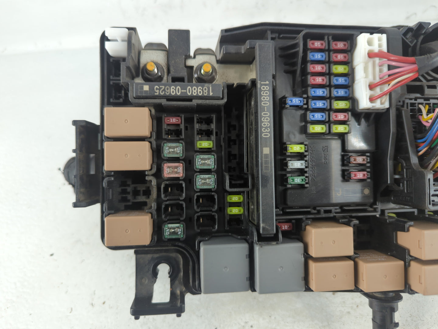 2018 Hyundai Elantra Fusebox Fuse Box Panel Relay Module P/N:91203F2445C Fits OEM Used Auto Parts - Oemusedautoparts1.com