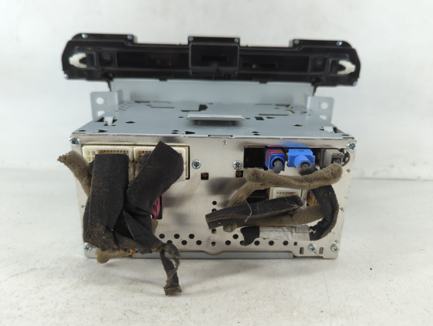 2017-2018 Hyundai Elantra Radio AM FM Cd Player Receiver Replacement P/N:96160-F2130UAT Fits Fits 2017 2018 OEM Used Auto Pa