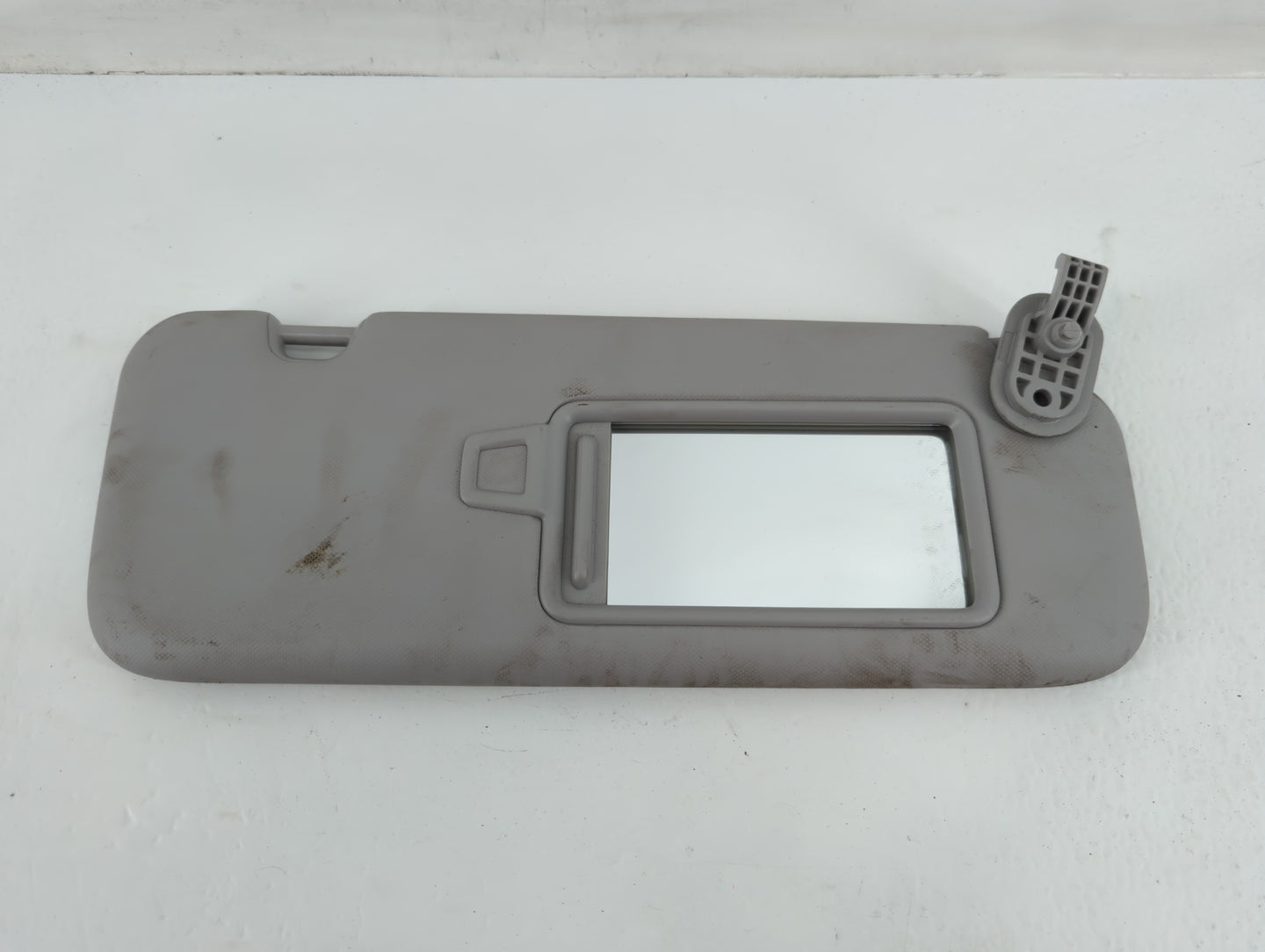 2017-2020 Hyundai Elantra Sun Visor Shade Replacement Passenger Right Mirror Fits Fits 2017 2018 2019 2020 OEM Used Auto Par
