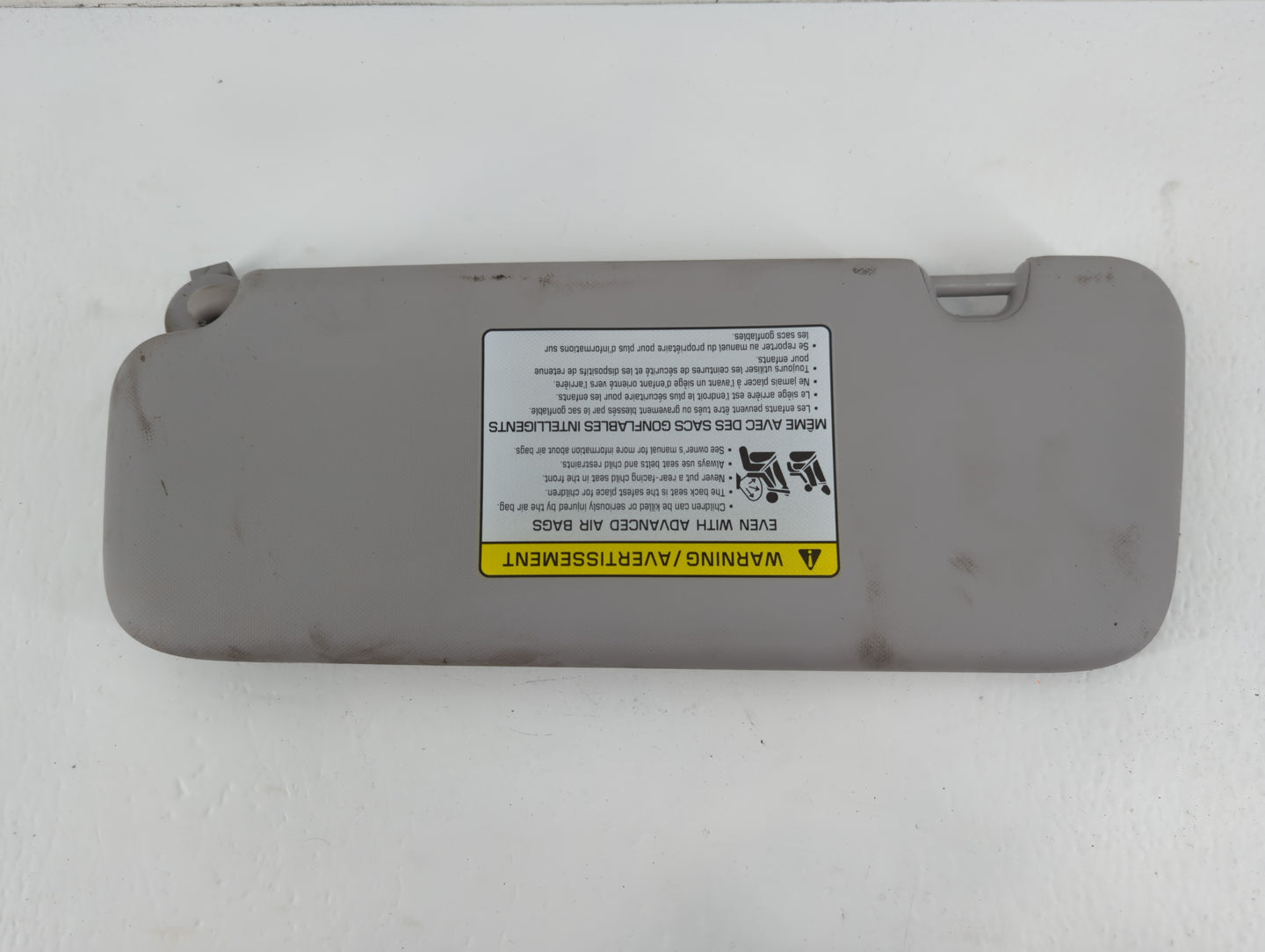 2017-2020 Hyundai Elantra Sun Visor Shade Replacement Passenger Right Mirror Fits Fits 2017 2018 2019 2020 OEM Used Auto Par